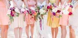 Une mariée et ses demoiselles d'honneur