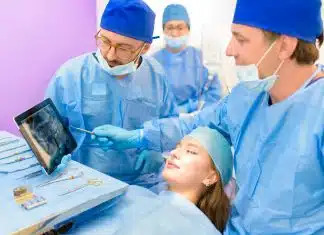 chirurgien maxillo-facial 
