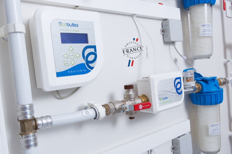 Comment un spécialiste en traitement de l'eau peut vous aider à protéger votre installation sanitaire contre l'eau calcaire